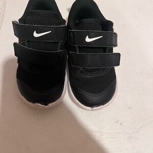 Nike Kids Black and White Velcro Sneakers